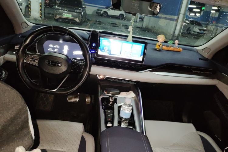 Used Geely Auto Preface 2021 2.0TD Luxury Version Center Console