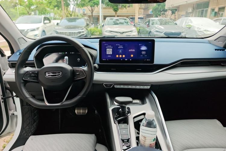Used Geely Auto Preface 2021 Revised Version 2.0TD Luxury Edition Center Console