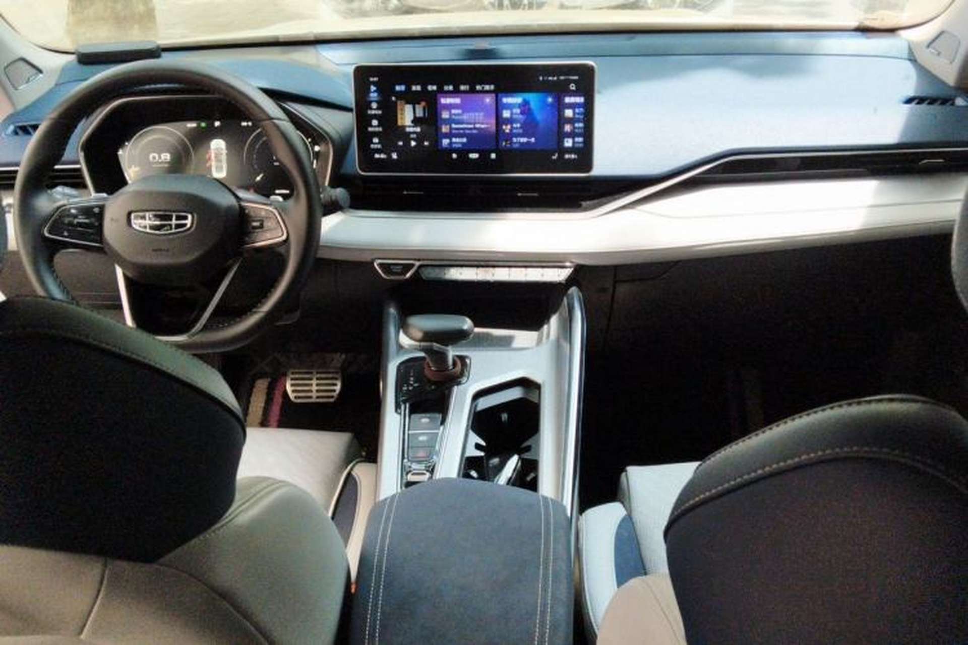 Used Geely Auto Preface 2021 2.0TD Luxury Version Center Console
