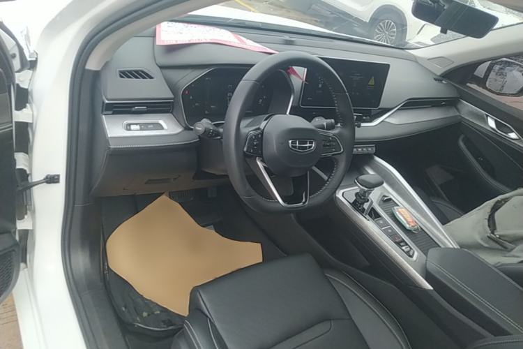Used Geely Auto Preface 2021 2.0TD Luxury Version Center Console