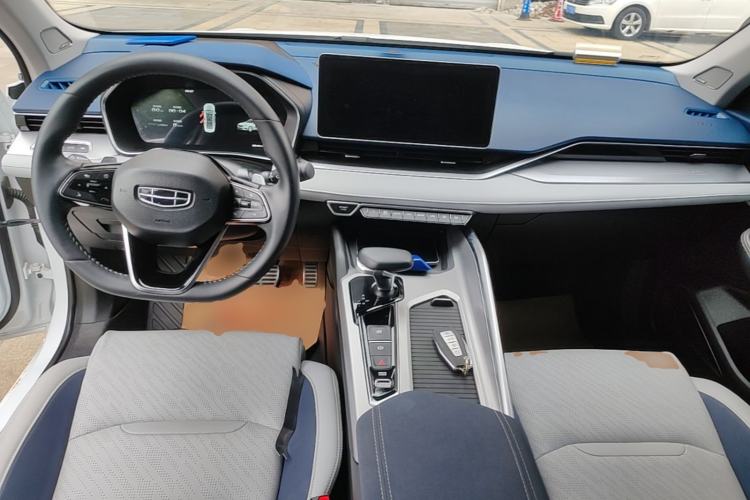 Used Geely Auto Preface 2021 Revised Version 2.0TD Luxury Edition Center Console
