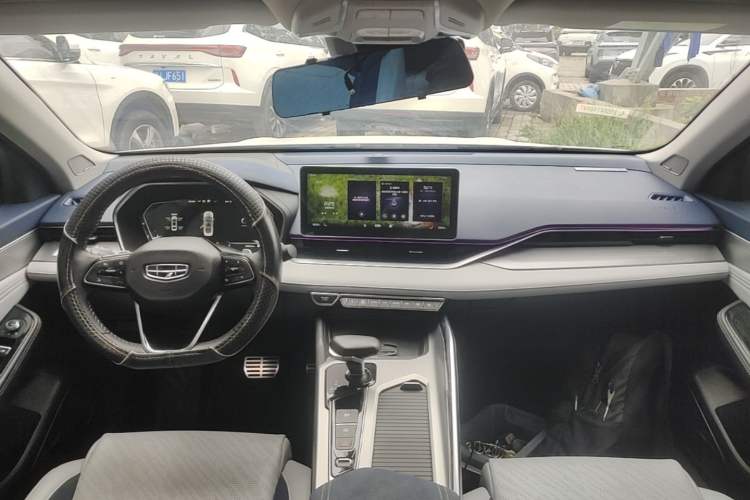 Used Geely Auto Preface 2021 Revised Version 2.0TD Luxury Edition Center Console