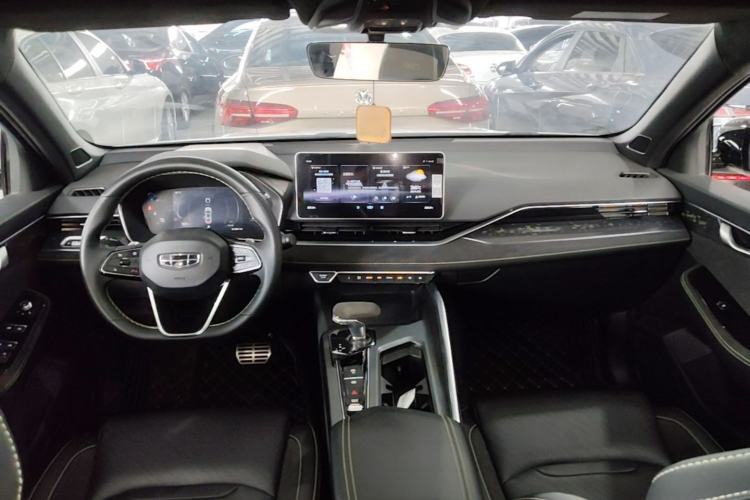 Used Geely Auto Preface 2021 2.0TD Space-Time Edition Hao Yue Center Console