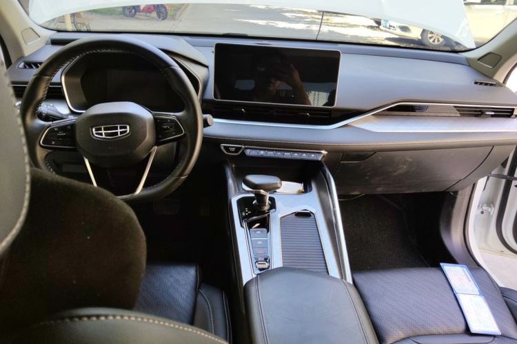 Used Geely Auto Preface 2021 2.0TD Luxury Version Center Console