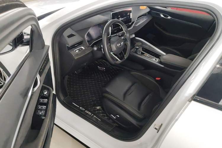 Used Geely Auto Preface 2021 2.0TD Space-Time Edition Hao Yue Driver Seat
