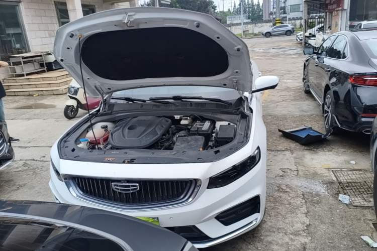 Used Geely Auto Preface 2021 Revised Version 2.0TD Luxury Edition Engine Bay