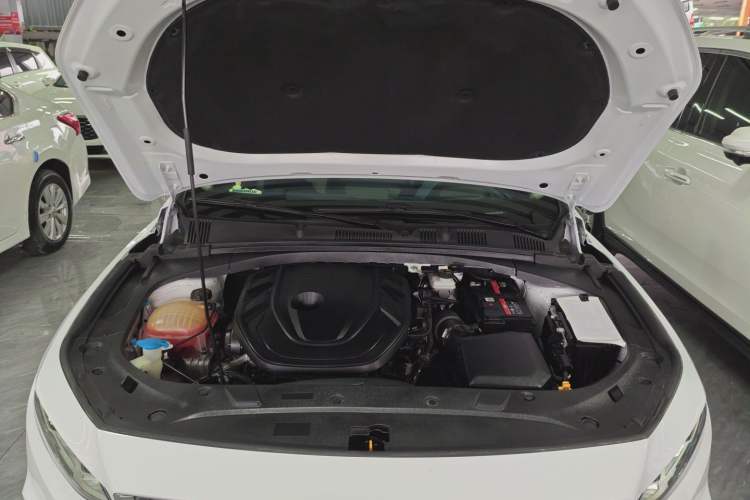 Used Geely Auto Preface 2021 2.0TD Flagship Edition Engine Bay