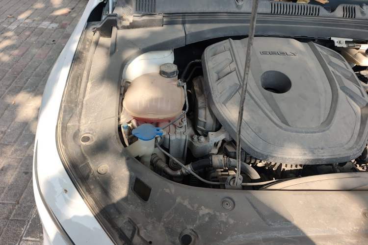 Used Geely Auto Preface 2021 2.0TD Luxury Version Engine Bay Right