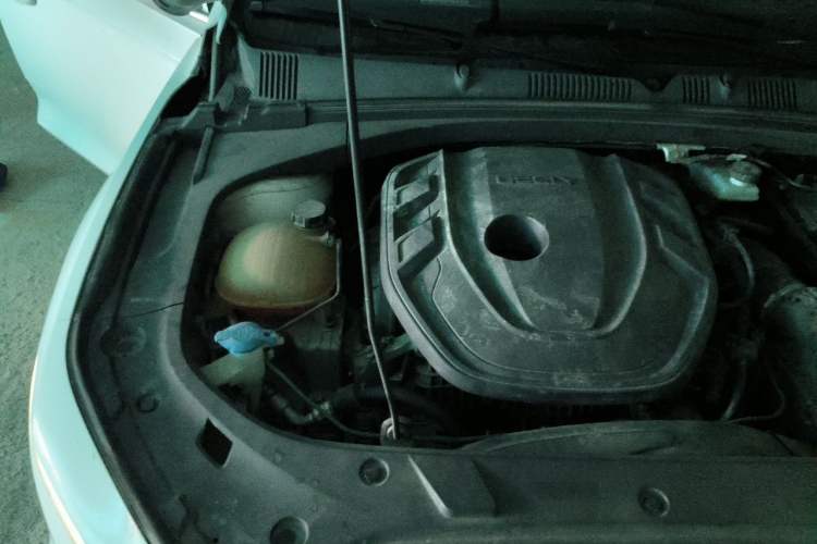 Used Geely Auto Preface 2021 2.0TD Luxury Version Engine Bay Right