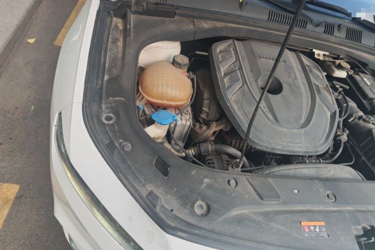 Used Geely Auto Preface 2021 2.0TD Luxury Version Engine Bay Right