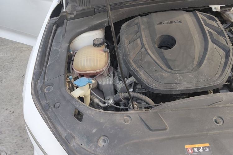 Used Geely Auto Preface 2021 2.0TD Flagship Edition Engine Bay Right
