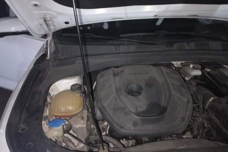 Used Geely Auto Preface 2021 2.0TD Luxury Version Engine Bay Right
