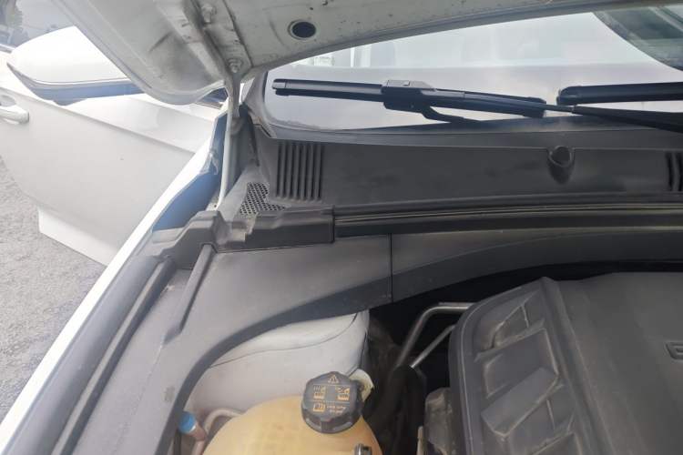 Used Geely Auto Preface 2021 Revised Version 2.0TD Luxury Edition Engine Bay Right