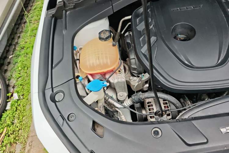 Used Geely Auto Preface 2021 Revised Version 2.0TD Luxury Edition Engine Bay Right