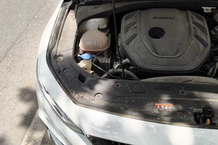 Used Geely Auto Preface 2021 2.0TD Luxury Version Engine Bay Right
