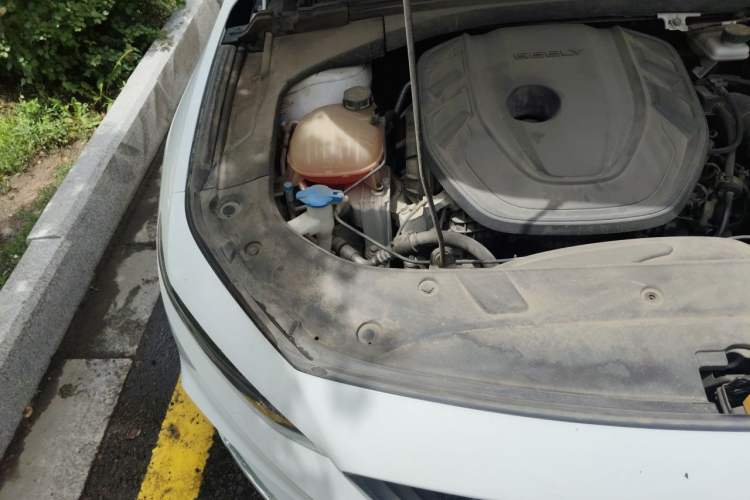 Used Geely Auto Preface 2021 2.0TD Luxury Version Engine Bay Right