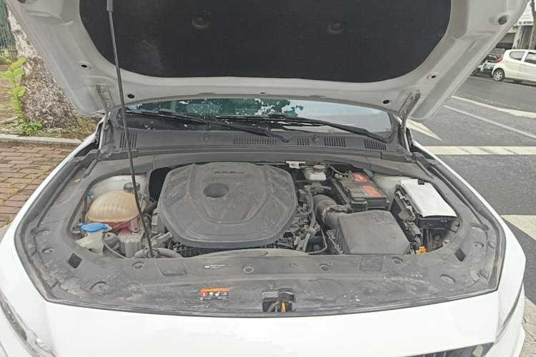 Used Geely Auto Preface 2021 2.0TD Flagship Edition Engine Bay