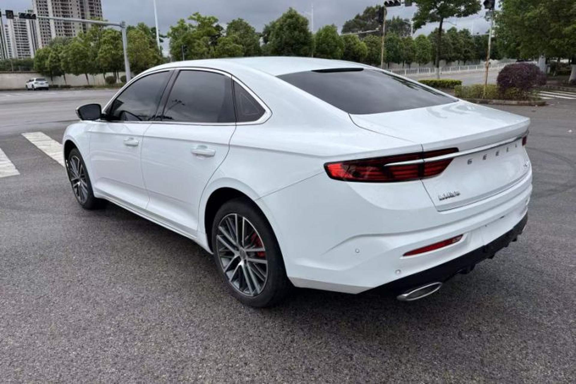 Used Geely Auto Preface 2021 Revised Version 2.0TD Luxury Edition Exterior 3