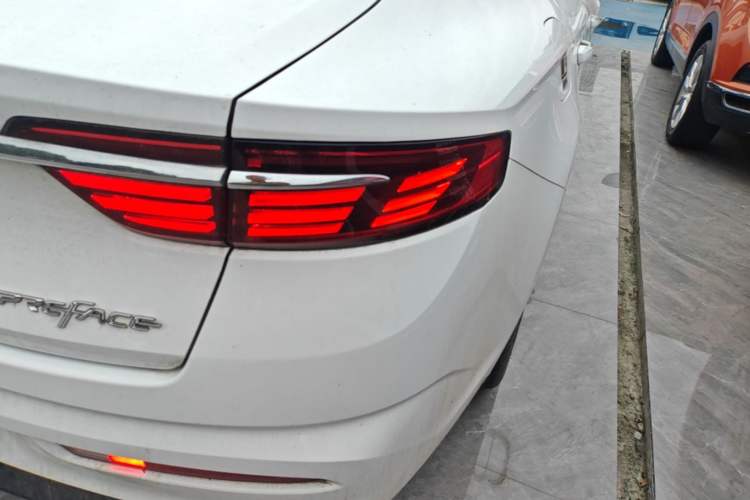 Used Geely Auto Preface 2021 2.0TD Luxury Version Exterior 3