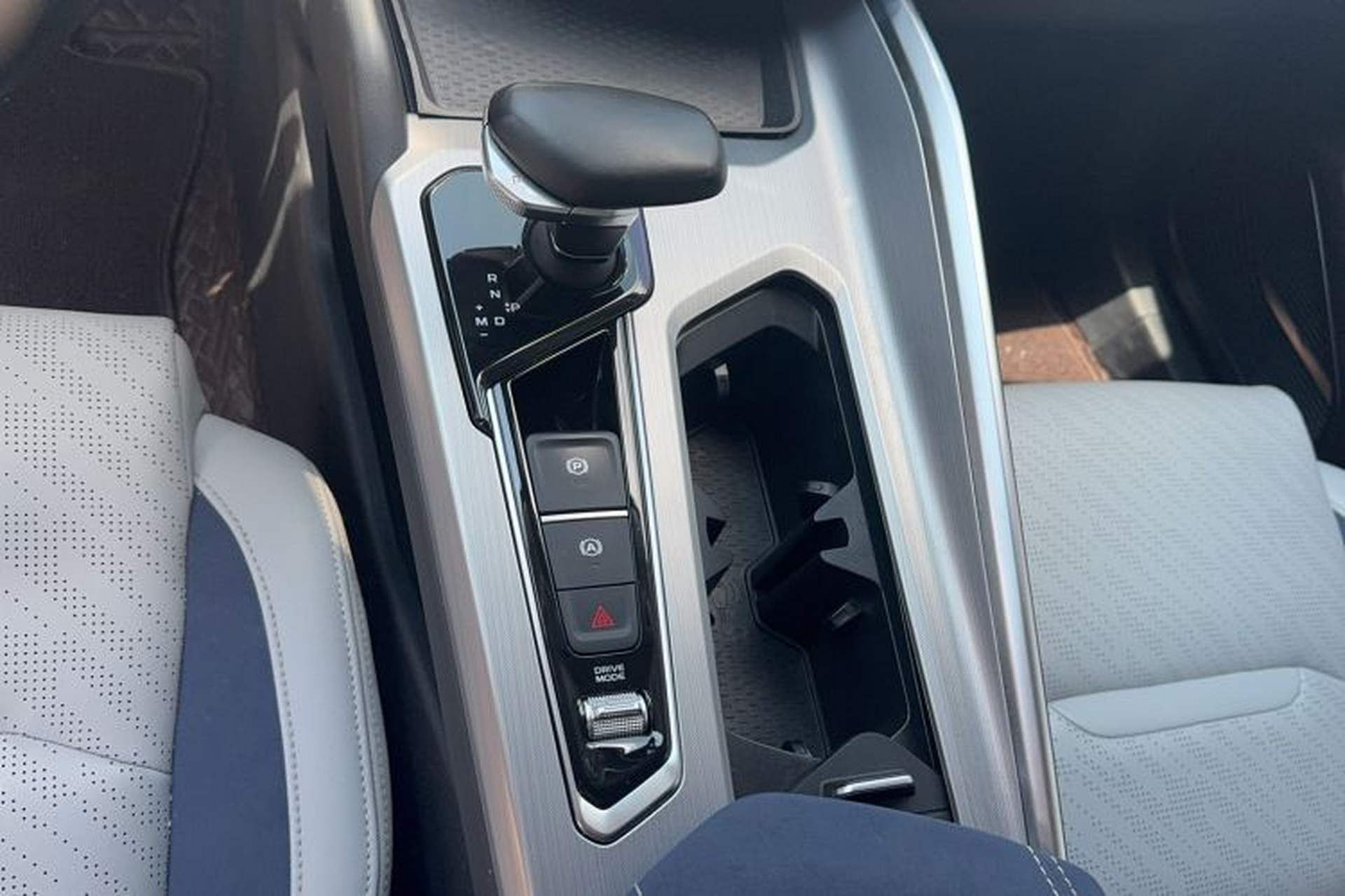 Used Geely Auto Preface 2021 Revised Version 2.0TD Luxury Edition Gear Lever