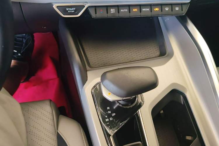 Used Geely Auto Preface 2021 2.0TD Luxury Version Gear Lever