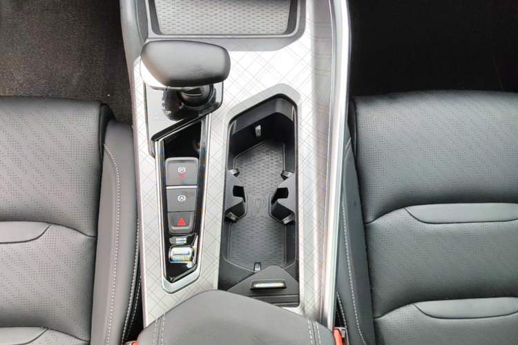 Used Geely Auto Preface 2021 2.0TD Luxury Version Gear Lever