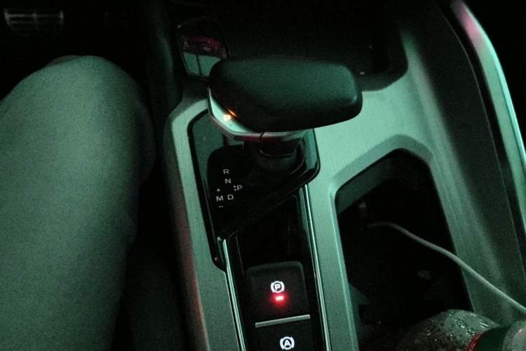 Used Geely Auto Preface 2021 2.0TD Luxury Version Gear Lever