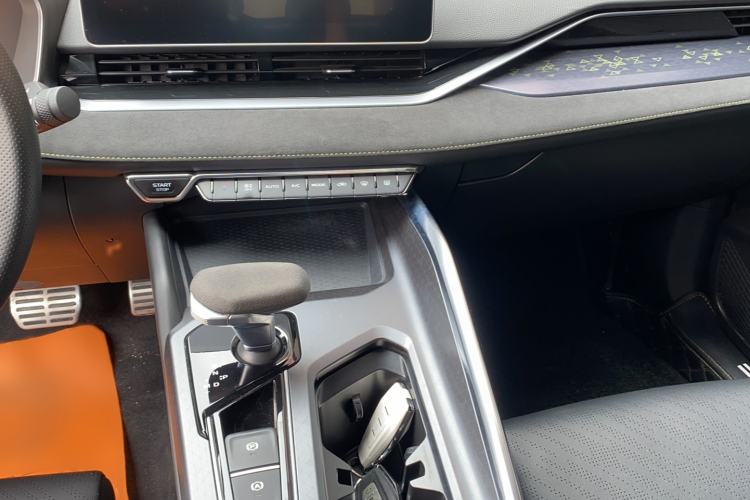 Used Geely Auto Preface 2021 2.0TD Space-Time Edition Hao Yue Gear Lever