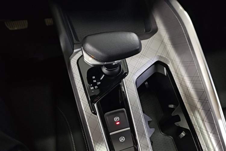 Used Geely Auto Preface 2021 2.0TD Luxury Version Gear Lever