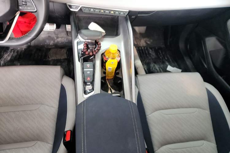Used Geely Auto Preface 2021 Revised Version 2.0TD Luxury Edition Gear Lever