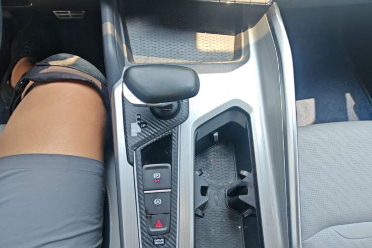 Used Geely Auto Preface 2021 Revised Version 2.0TD Luxury Edition Gear Lever