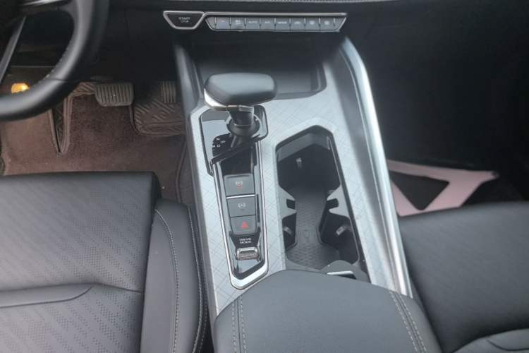 Used Geely Auto Preface 2021 2.0TD Elite Edition Gear Lever