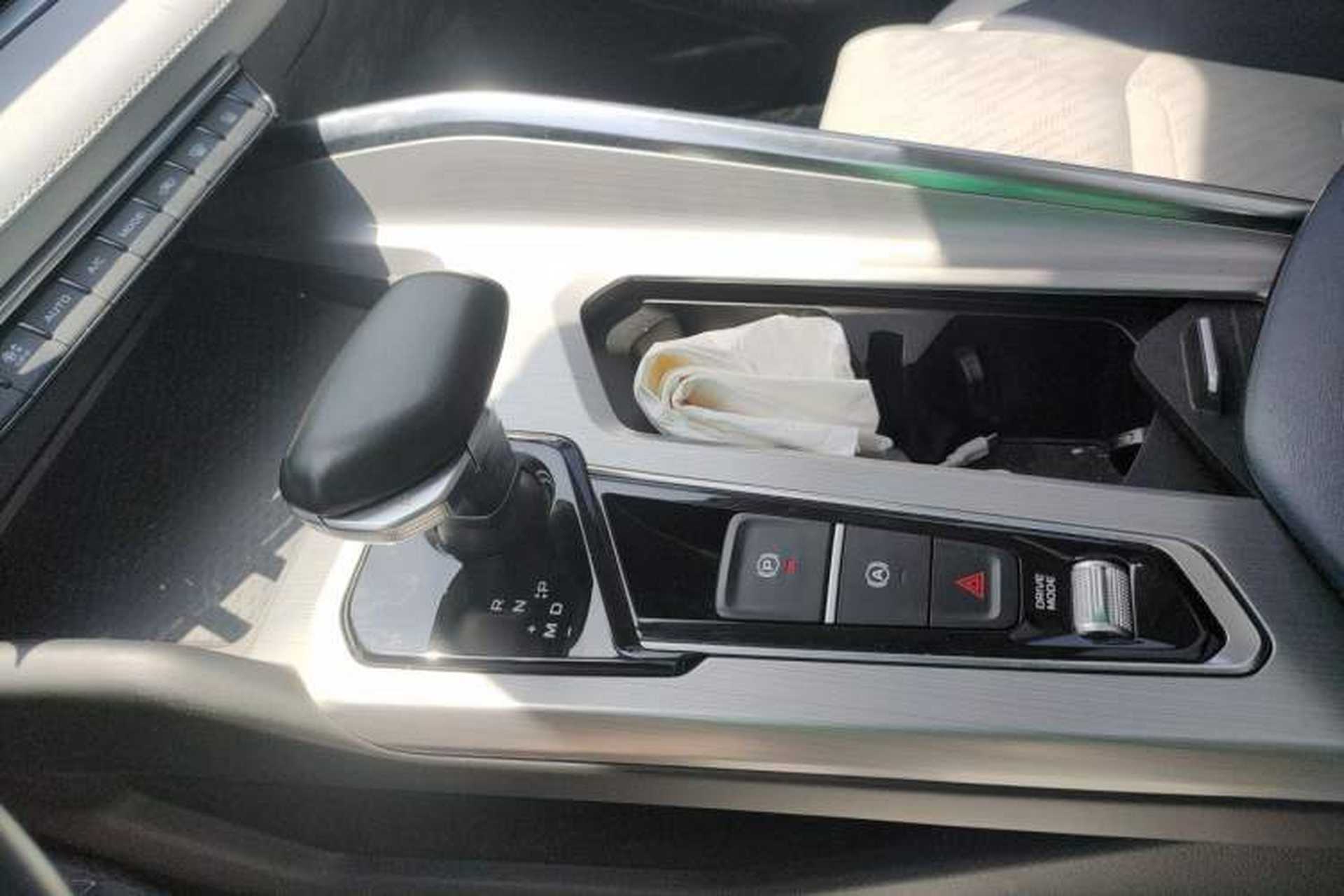 Used Geely Auto Preface 2021 Revised Version 2.0TD Luxury Edition Gear Lever