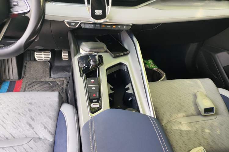 Used Geely Auto Preface 2021 Revised Version 2.0TD Luxury Edition Gear Lever
