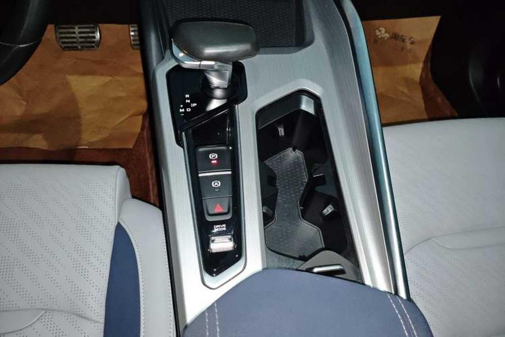 Used Geely Auto Preface 2021 Revised Version 2.0TD Luxury Edition Gear Lever