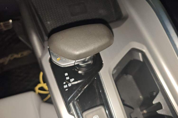 Used Geely Auto Preface 2021 2.0TD Flagship Edition Gear Lever