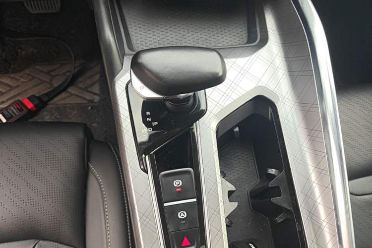 Used Geely Auto Preface 2021 2.0TD Luxury Version Gear Lever