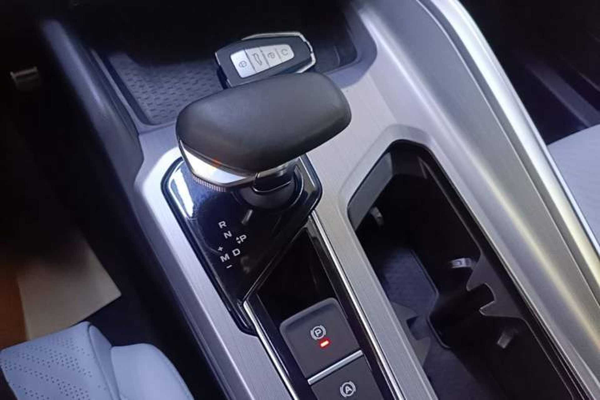 Used Geely Auto Preface 2021 Revised Version 2.0TD Luxury Edition Gear Lever