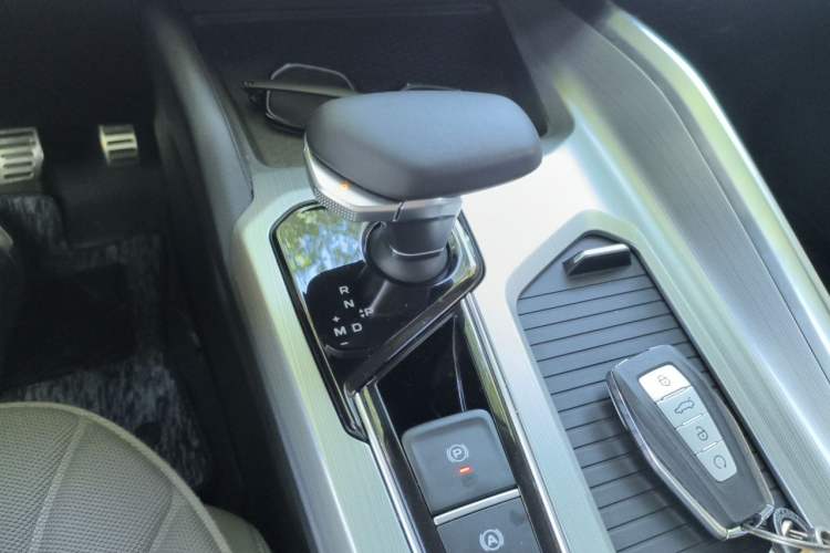 Used Geely Auto Preface 2021 Revised Version 2.0TD Luxury Edition Gear Lever