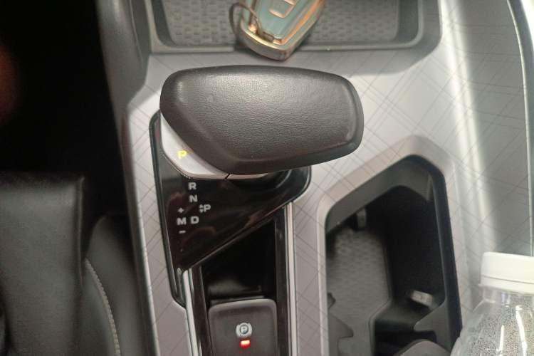 Used Geely Auto Preface 2021 2.0TD Luxury Version Gear Lever
