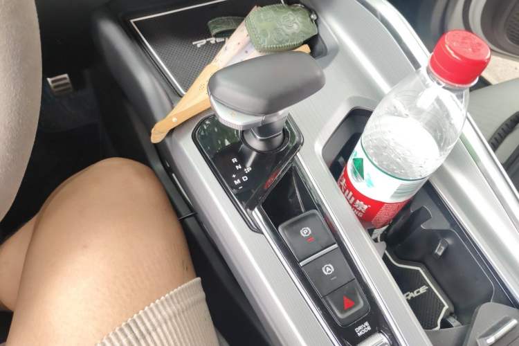 Used Geely Auto Preface 2021 Revised Version 2.0TD Luxury Edition Gear Lever