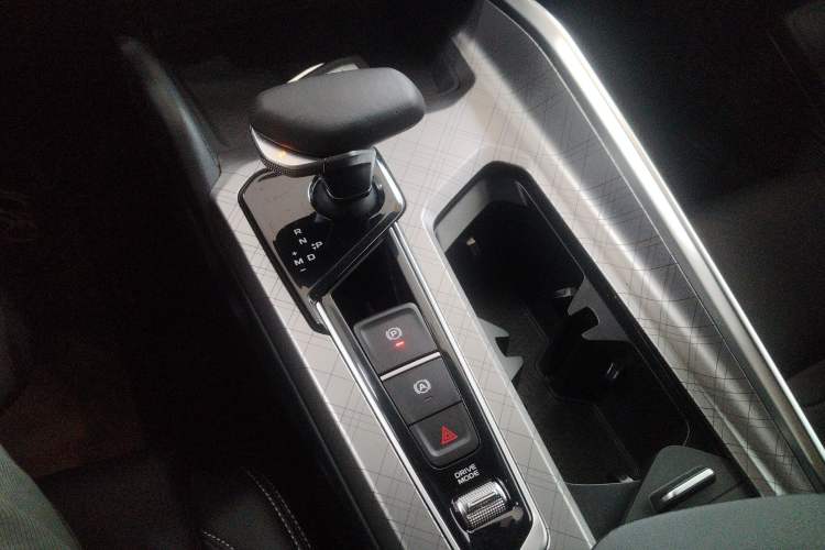 Used Geely Auto Preface 2021 2.0TD Luxury Version Gear Lever