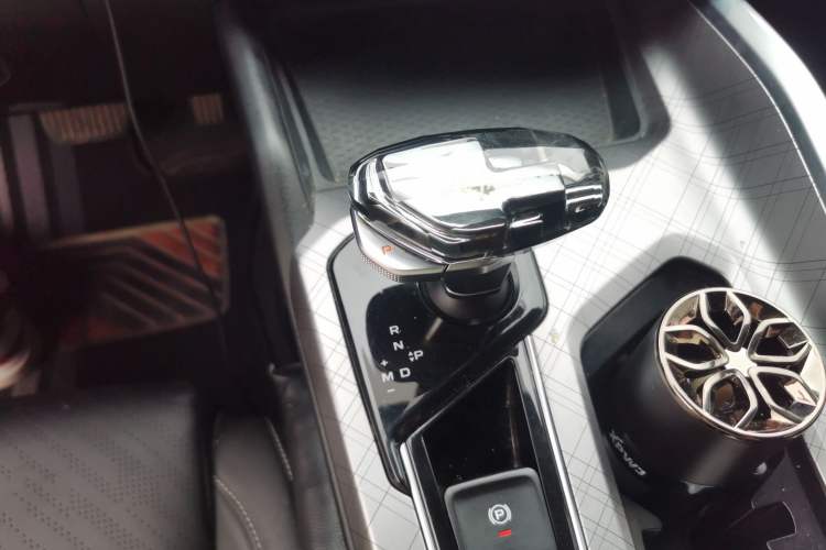 Used Geely Auto Preface 2021 2.0TD Luxury Version Gear Lever