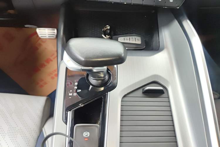 Used Geely Auto Preface 2021 Revised Version 2.0TD Luxury Edition Gear Lever