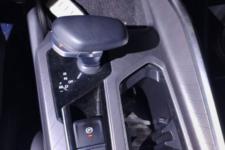 Used Geely Auto Preface 2021 2.0TD Luxury Version Gear Lever