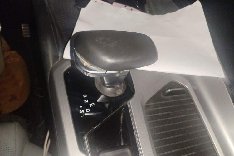 Used Geely Auto Preface 2021 Revised Version 2.0TD Luxury Edition Gear Lever