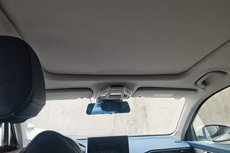 Used Geely Auto Preface 2021 Revised Version 2.0TD Luxury Edition Headliner