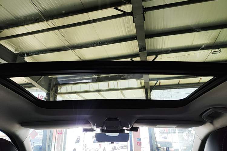 Used Geely Auto Preface 2021 Revised Version 2.0TD Luxury Edition Headliner