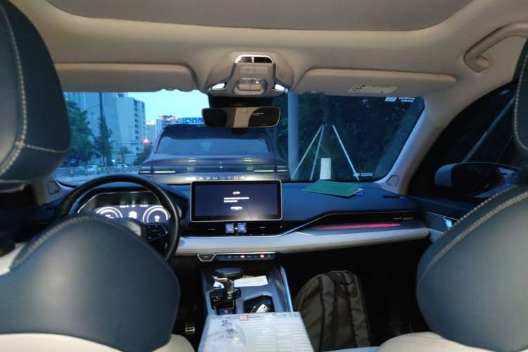 Used Geely Auto Preface 2021 Revised Version 2.0TD Luxury Edition Headliner