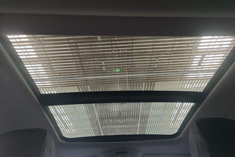 Used Geely Auto Preface 2021 Revised Version 2.0TD Luxury Edition Headliner